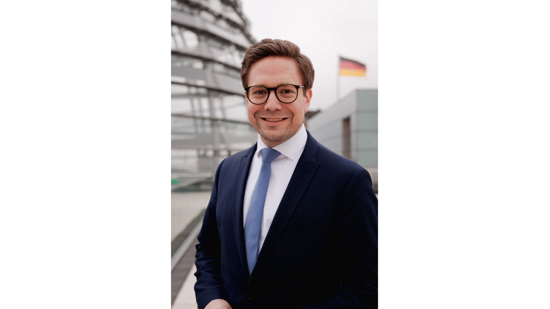 Fabian Gramling l�dt Jugendliche in den Bundestag ein